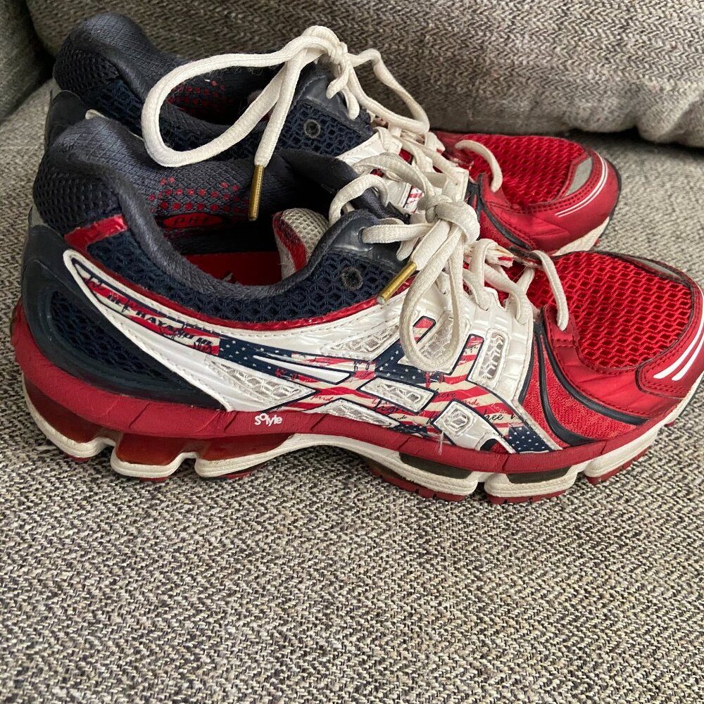 ASICS GEL KAYANO WOMENS RED WHITE BLUE USA SNEAKERS SZ 7.5